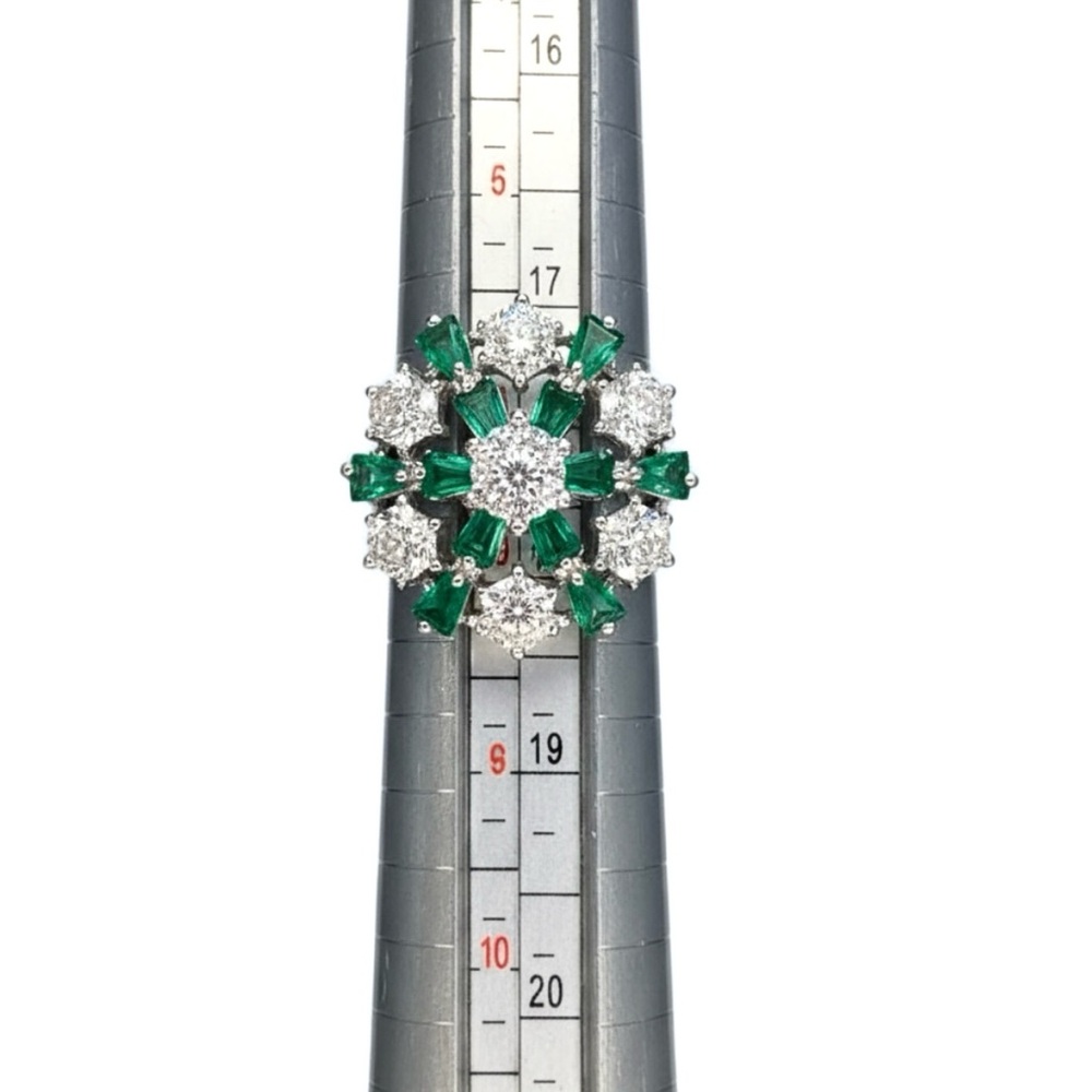 Simulated Emerald CZ Snowflake Statement Ring 18K White Gold Filled NWT